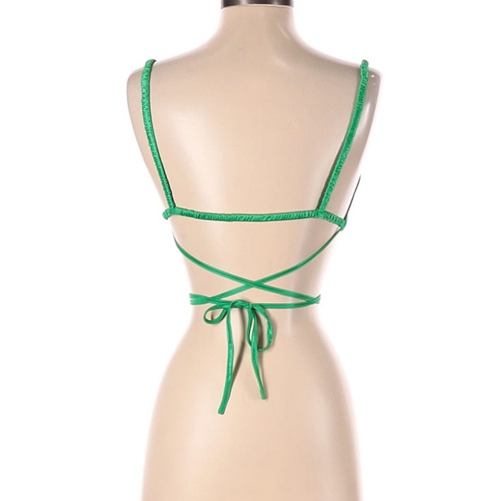 PEPPERMAYO satin top size 4, but since it wraps, fits a wide range of sizes. - Picture 2 of 2